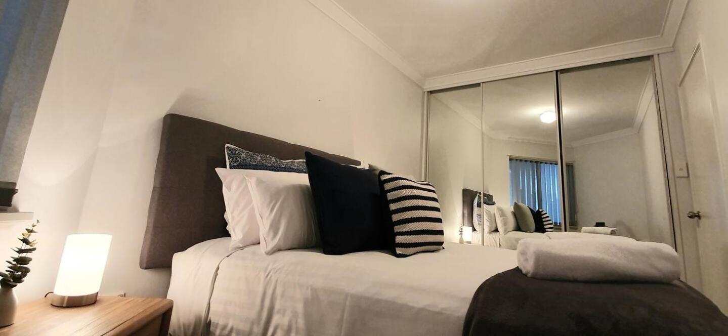 Sandcastles Beachfront Luxury Retreat Apartment Perth Bagian luar foto
