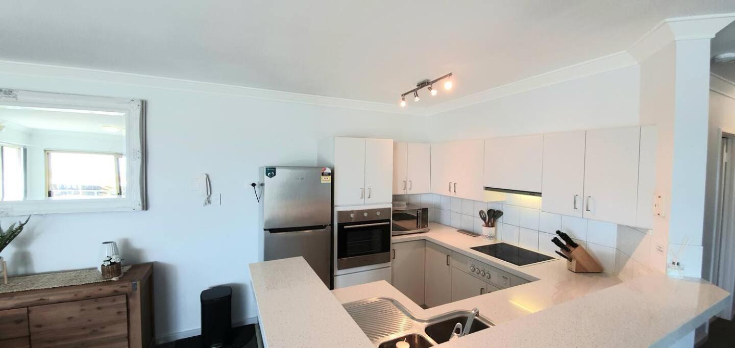 Sandcastles Beachfront Luxury Retreat Apartment Perth Bagian luar foto