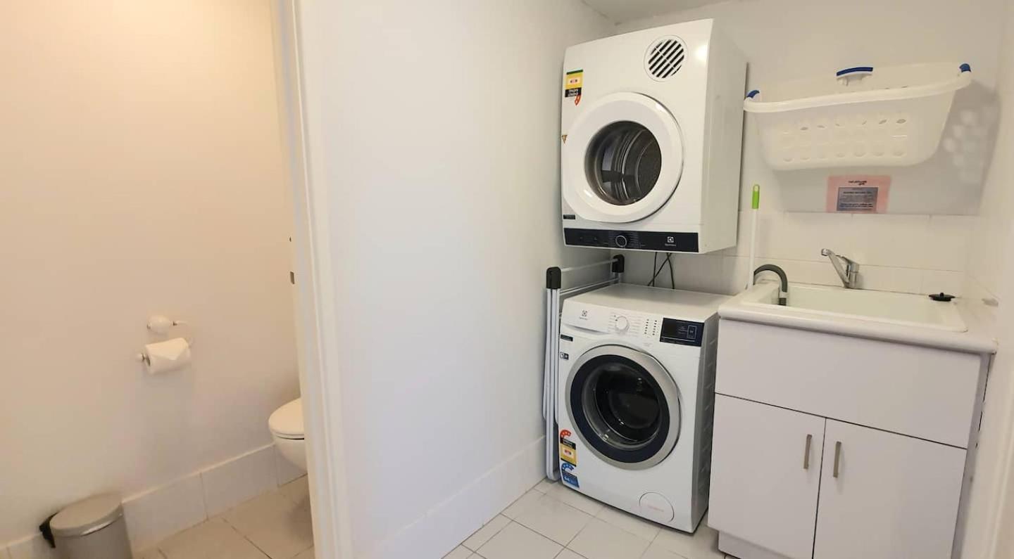 Sandcastles Beachfront Luxury Retreat Apartment Perth Bagian luar foto