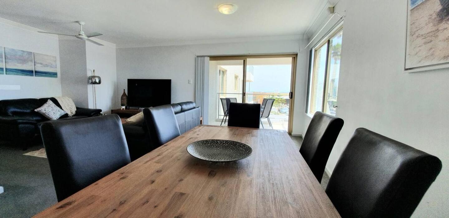 Sandcastles Beachfront Luxury Retreat Apartment Perth Bagian luar foto